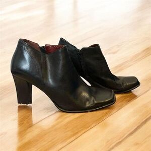 Nine West Leather Square Toe Boots Black Ankle Bootie 8M
